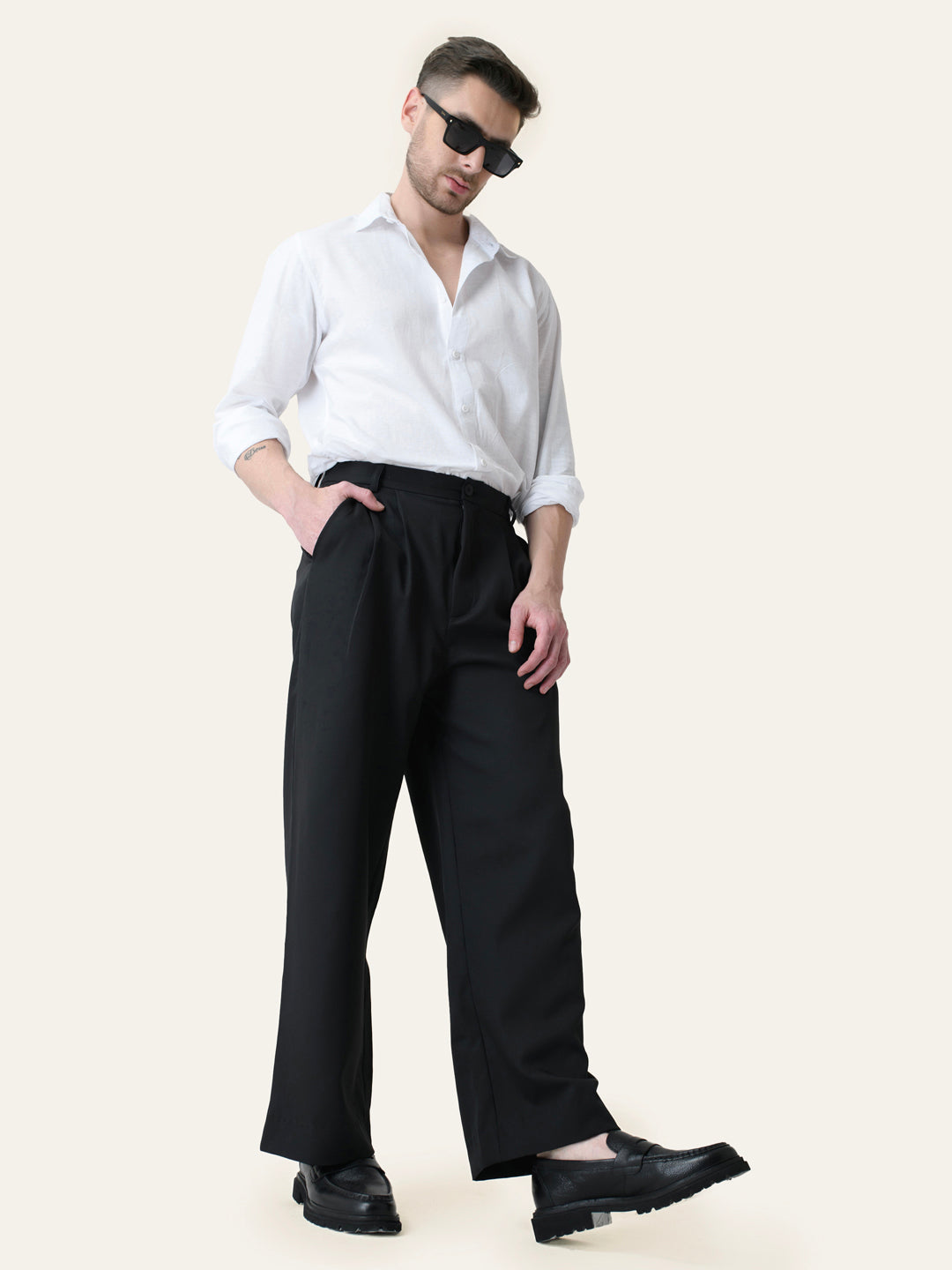 Black Solid Pleated Korean Pant
