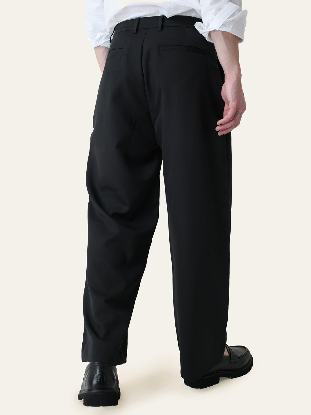 Black Solid Pleated Korean Pant